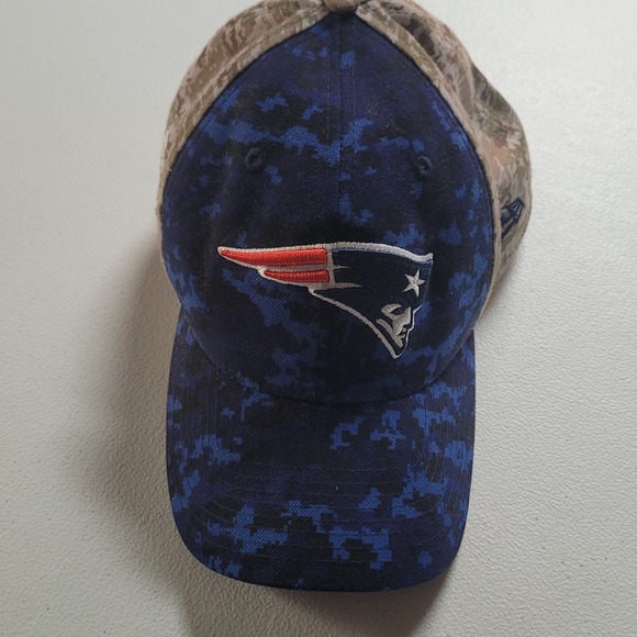 New Era Other - New England Patriots Hat Cap Fitted Medium Large New Era 39THIRTY Mens Camo
